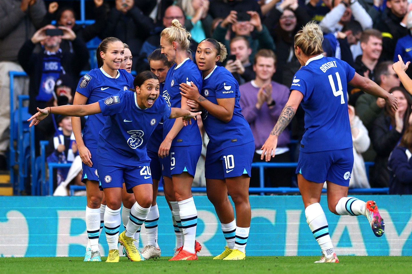 Chelsea top tottenham womens